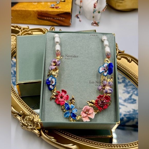 🆕 LES NEREIDES 🧿 NIB Mille Pensees Necklace, Mille Pensees Flowers and Pearl - Picture 16 of 16